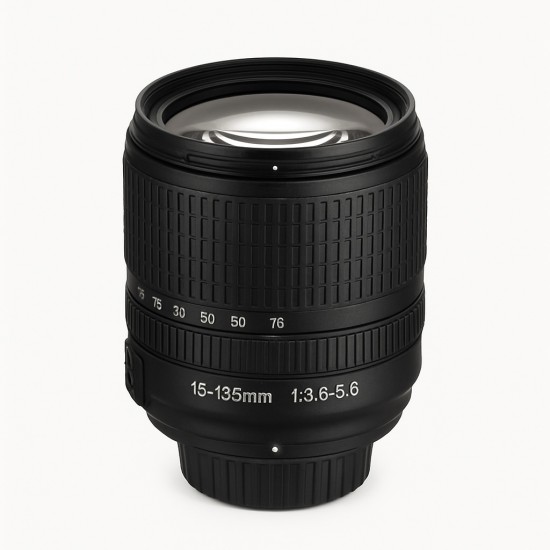 Nikon 18-135mm 1:3.5-5.6 AF-S G DX IF ED NIKKOR