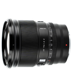 Objektiv AF 75 mm F/1.2 Pro Z DX mit Nikon Z-Mount